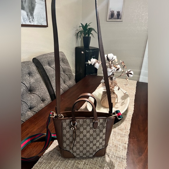 ✅ Gucci 2way Shoulder Bree GG Canvas. EUC . Authentic w/COA & unbranded strap. - Picture 8 of 11